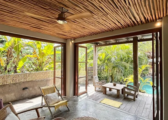 5br Tropical With Pool Near Pererenan - Perfect For Families & Groups Villa *
