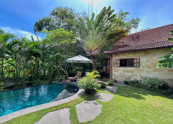 5br Tropical With Pool Near Pererenan - Perfect For Families & Groups Villa