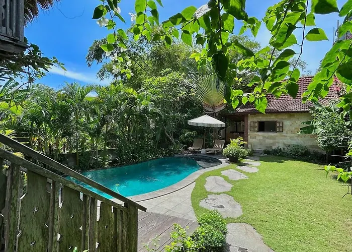 Villa 5br Tropical With Pool Near Pererenan - Perfect For Families & Groups *