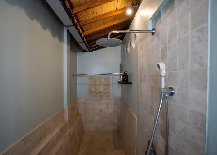 5br Tropical With Pool Near Pererenan - Perfect For Families & Groups ヴィラ