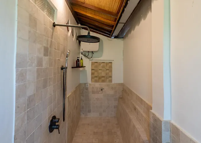5br Tropical With Pool Near Pererenan - Perfect For Families & Groups ヴィラ *