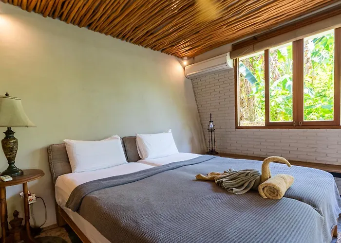 5br Tropical With Pool Near Pererenan - Perfect For Families & Groups チャングー