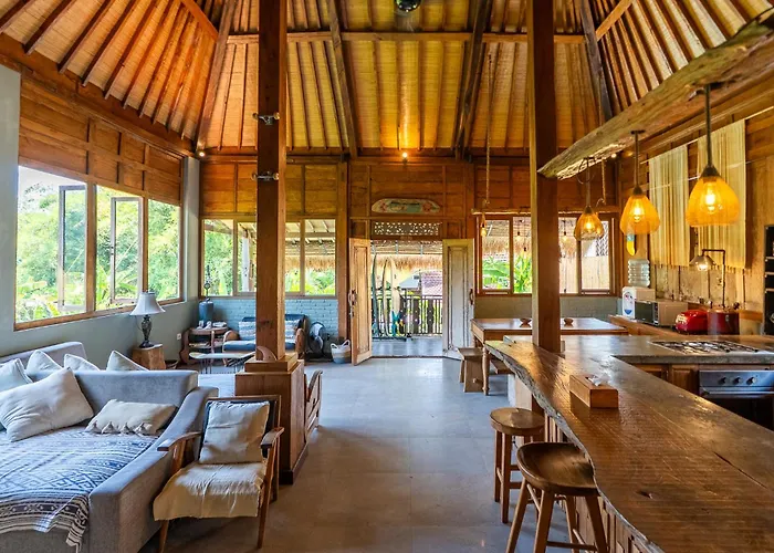 5br Tropical With Pool Near Pererenan - Perfect For Families & Groups